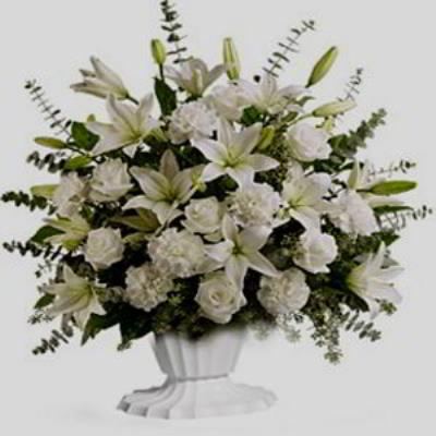Cedar Knolls Florist | All White Sympathy